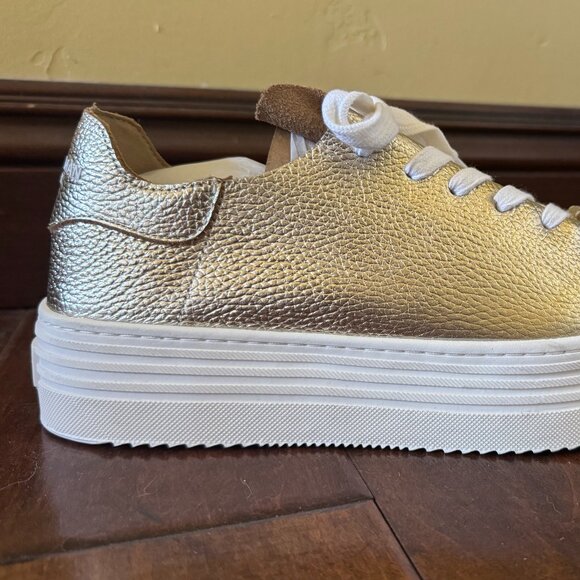 Sam Edelman Pipy Gold Platform Sneakers - Picture 4 of 10